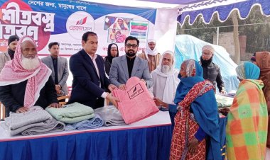 চাঁপাইনবাবগঞ্জে এরফান গ্রুপের শীতবস্ত্র বিতরণ