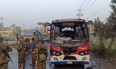 কুমিল্লায় বাস চাপায় পথচারী নিহত