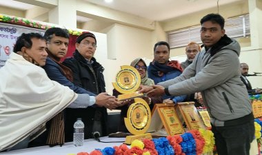 নিয়ামতপুরে উন্নয়ন মেলা ও বিশিষ্ট ব্যক্তিদের সম্মাননা প্রদান 