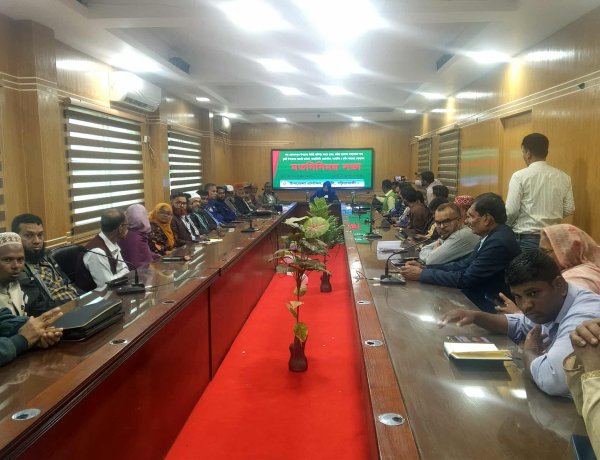 নবনিযুক্ত ইউএনও’র সাথে দুমকিতে পেশাজীবীর মতবিনিময় 