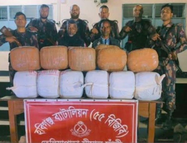 ‎হবিগঞ্জে খড়ের নিচে লুকানো বিপুল পরিমাণ গাঁজাসহ দুইজন গ্রেফতার