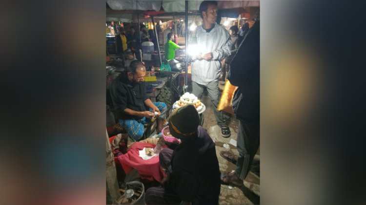 শীতে বেড়েছে সিদ্ধ ডিমের কদর-বাড়তি আয়ে খুশি অর্ধসহস্রাধিক যুবক