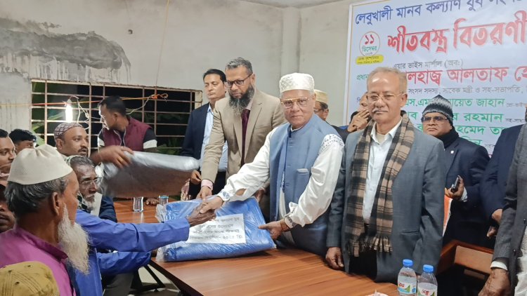 ‎দুমকিতে মানবকল্যাণ যুব সংসদের শীতবস্ত্র বিতরণ