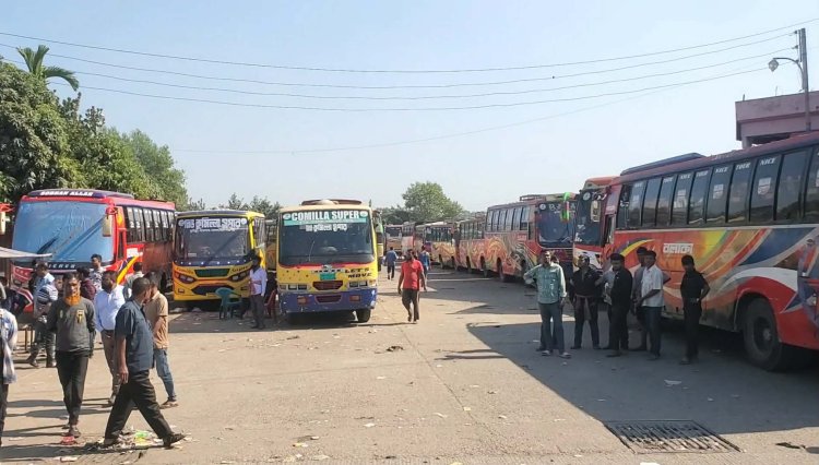 কুমিল্লায় বাস ধর্মঘটে অচল গণপরিবহন-চরম দুর্ভোগে যাত্রীরা