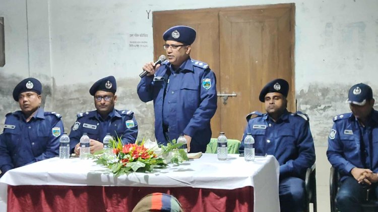 নিয়ামতপুরে ব্যবসায়ী ও সুশীল সমাজের সাথে পুলিশ সুপারের মতবিনিময়