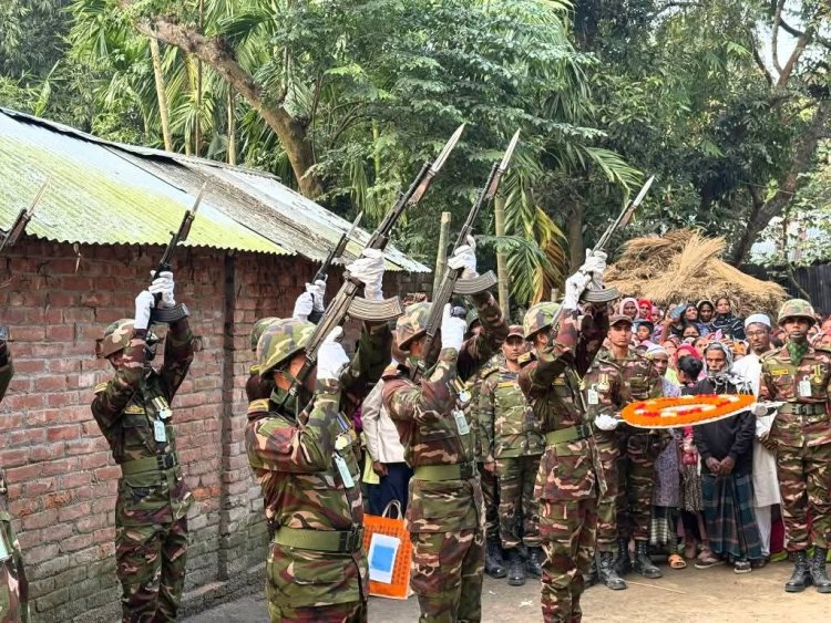 সুদানে সন্ত্রাসী ড্রোন হামলায় শহীদ সেনা সদস্য সবুজ মিয়া  নিজগ্রামে রাষ্টীয় মর্যাদায় দাফন সম্পন্ন 
