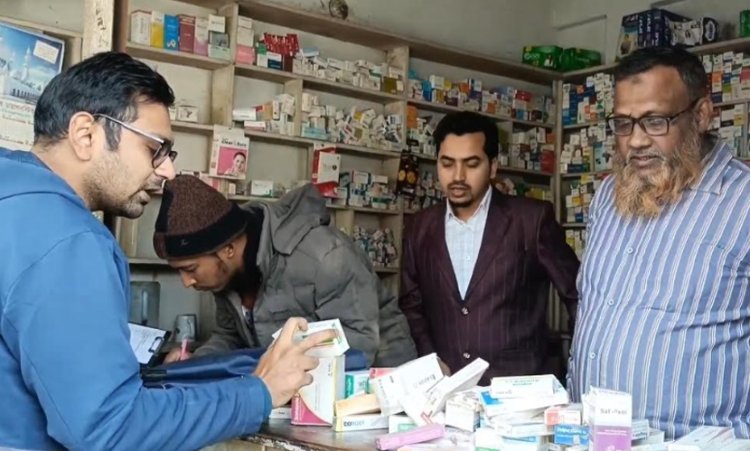 শিবগঞ্জে ৪ ফার্মেসিকে অর্থদণ্ড