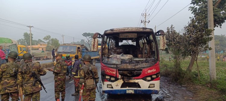 কুমিল্লায় বাস চাপায় পথচারী নিহত