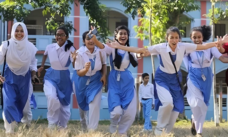 যে কারণে ছুটি কমল শিক্ষাপ্রতিষ্ঠানে