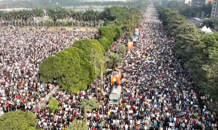 এতো মানুষ আমার জীবনে আর কোনো জানাজায় দেখিনি