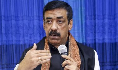 Arrest warrant issued against Shamim Osman and 12 others