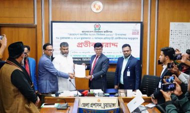 চুয়াডাঙ্গায় প্রার্থীদের মধ্যে প্রতীক বরাদ্দ