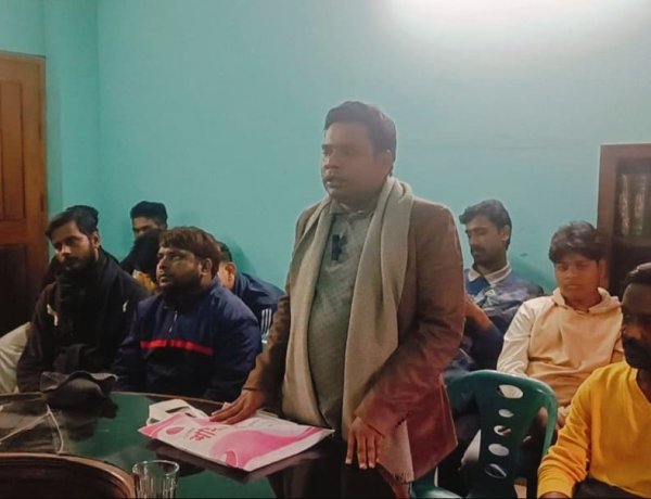 হারুন এমপিকে বিপুল ভোটে জয়লাভ করার পক্ষে সেচ্ছাসেবক দলের মতবিনিময়