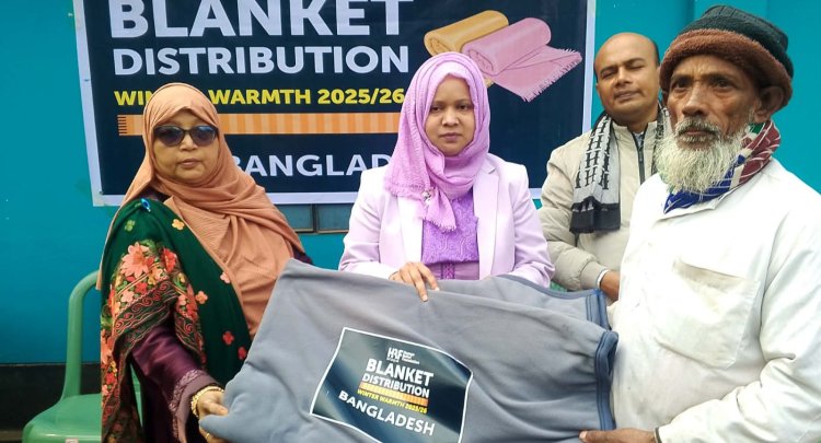 দুমকিতে শীতার্তদের মাঝে কম্বল বিতরণ 