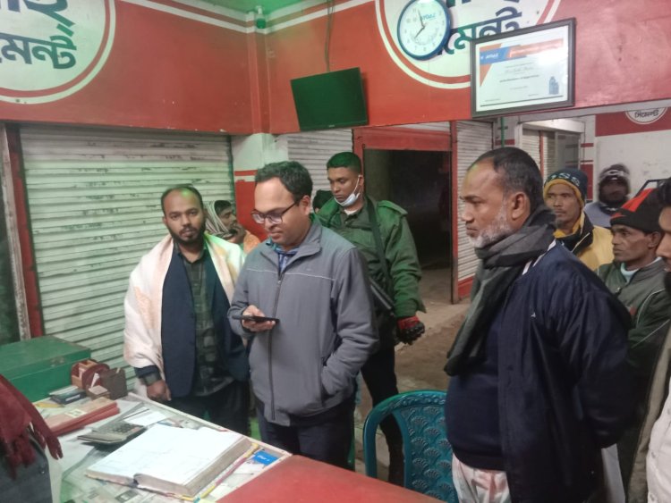 বুড়িচংয়ে গ্যাসের সিলিন্ডার দোকানে প্রশাসনের অভিযানে জরিমানা 