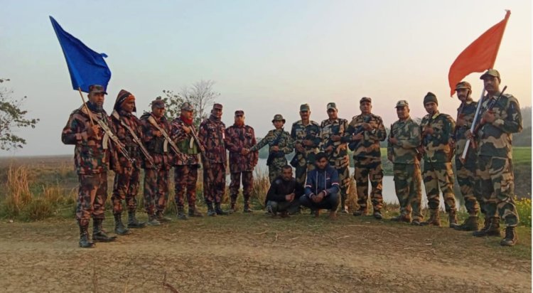 গোমস্তাপুর সীমান্তে আটক দুই ভারতীয়কে ফেরত দিলো বিজিবি