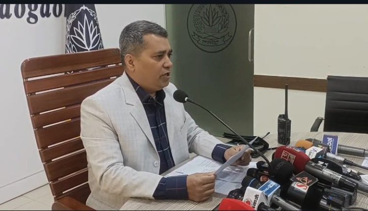 নওগাঁয় সরকারি প্রাথমিক বিদ্যালয়ের সহকারী শিক্ষক নিয়োগে প্রশ্নফাঁস চক্রের ১৮ সদস্য আটক