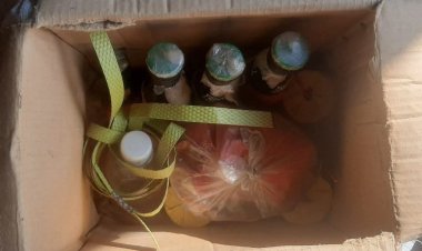 নওগাঁয় পেট্রোল বোমা সদৃশ বস্তু উদ্ধার