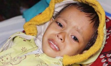 তিন বছরের ফাতিমাকে বাঁচাতে ভ্যানচালক বাবার আকুতি-বিত্তবানদের এগিয়ে আসার আহ্বান