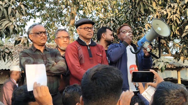 নিয়ামতপুরে ধানের শীষ প্রার্থীর পক্ষে মিছিল ও প্রচারণা