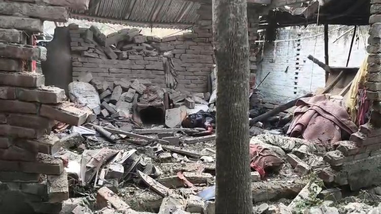 চাঁপাইনবাবগঞ্জে ককটেল তৈরির সময় বিস্ফোরণে দুইজন নিহত