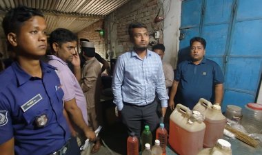 চাঁপাইনবাবগঞ্জে মুদি দোকানে চড়া দামে অকটেন বিক্রি,দোকানদারকে জরিমানা