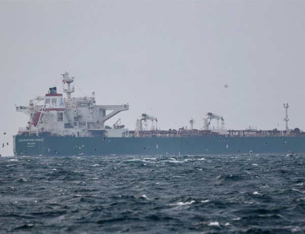 শ্রীলঙ্কার উপকূলে ইরানি জাহাজে সাবমেরিন হামলা,নিখোঁজ অন্তত ১০১