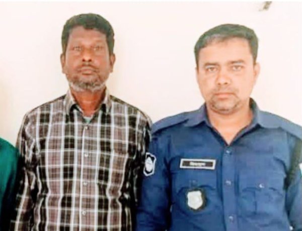 নওগাঁয় এক শিক্ষার্থীকে ধর্ষণের অভিযোগে ধর্ষণকারী গ্রেফতার   