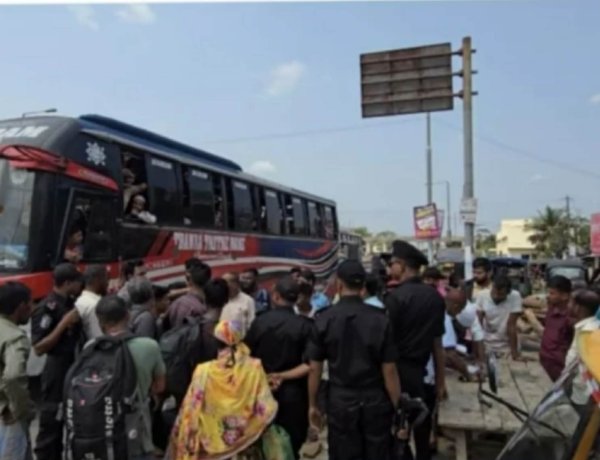 অতিরিক্ত ভাড়া আদায় দুমকীতে সাকুরাসহ ৪ পরিবহনে জরিমানা