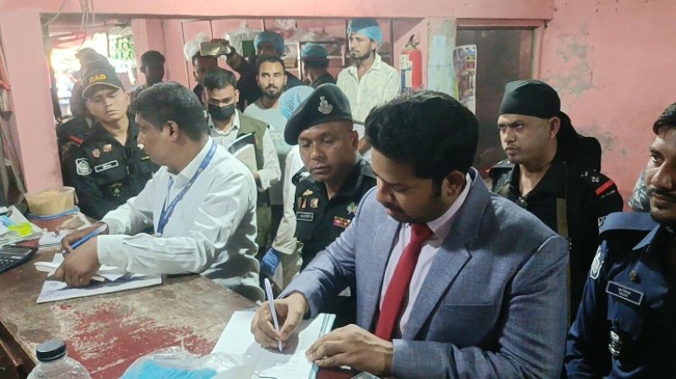 চাঁপাইনবাবগঞ্জে যৌথ অভিযানে দুই হোটেল রেস্টুরেন্টকে জরিমানা