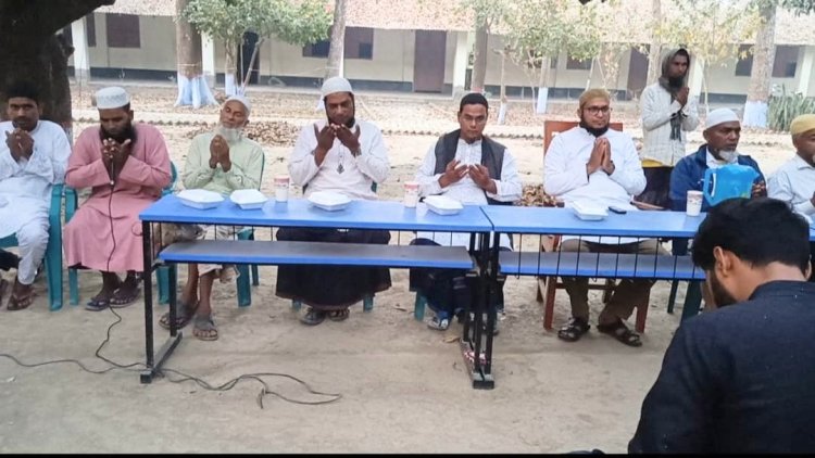 ভোলাহাটে জিয়া পরিবারের জন্য ইফতার ও দোয়া মাহফিল 