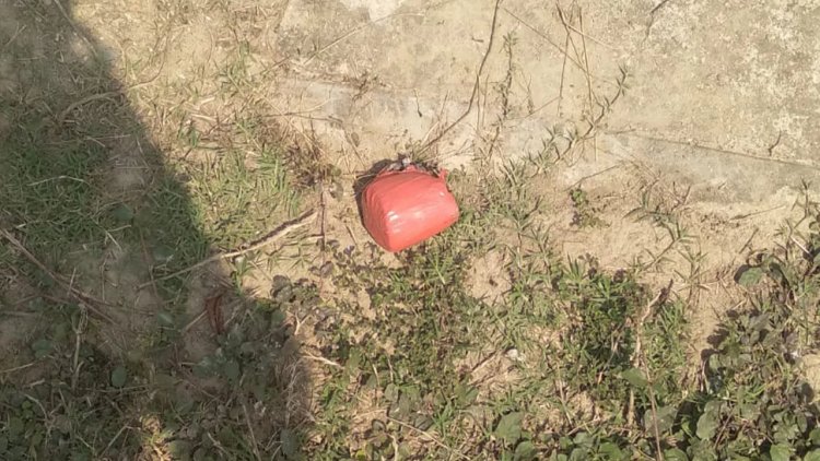 চাঁপাইনবাবগঞ্জে স্বাধীনতা দিবসের অনুষ্ঠানস্থলের পাশ থেকে ককটেল উদ্ধার