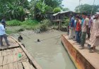 দুমকিতে ফেরিথেকে নদীতে পড়ে বৃদ্ধ নিখোঁজ