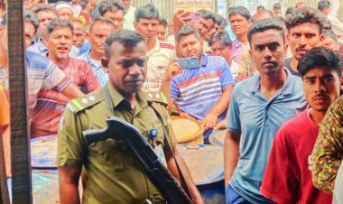 অবৈধভাবে পেট্রোল মজুূদ ও তিনগুণ বেশি দামে বিক্রি,ব্যবসায়ীকে জরিমানা