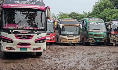 চাঁপাইনবাবগঞ্জ থেকে সব দূরপাল্লা বাস চলাচল বন্ধ