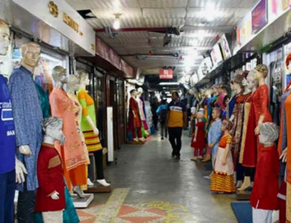 সারা দেশে রাত ৮টার মধ্যে দোকান-শপিংমল বন্ধের সিদ্ধান্ত