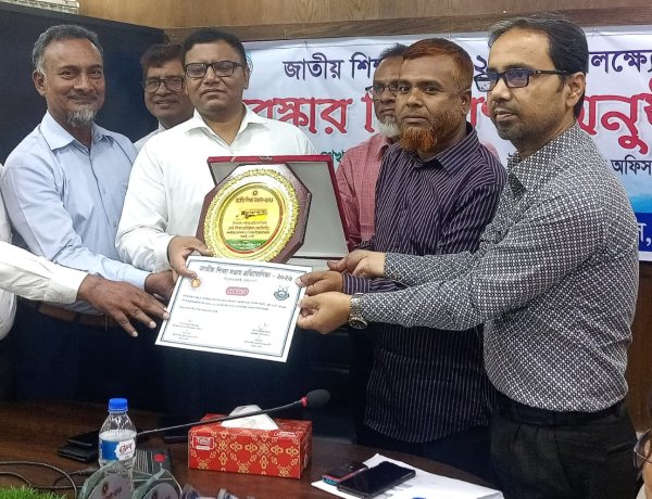 আত্রাইয়ে জাতীয় শিক্ষা সপ্তাহ ২০২৬ শিক্ষক-শিক্ষার্থীদের মাঝে পুরস্কার বিতরণী