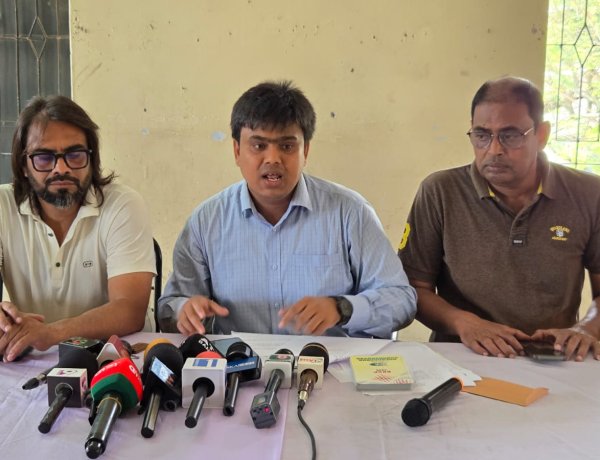 নওগায় নতুন কুঁড়ি স্পোর্টস কর্মসূচি নিয়ে সংবাদ সম্মেলন