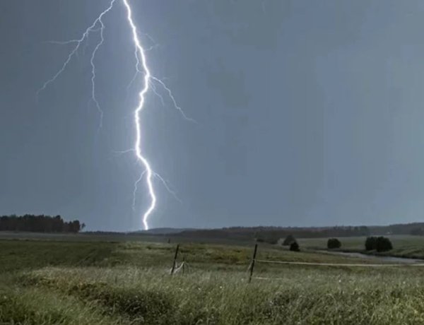 কোন কোন অঞ্চল বজ্রপাতের জন্য ঝুঁকিপূর্ণ