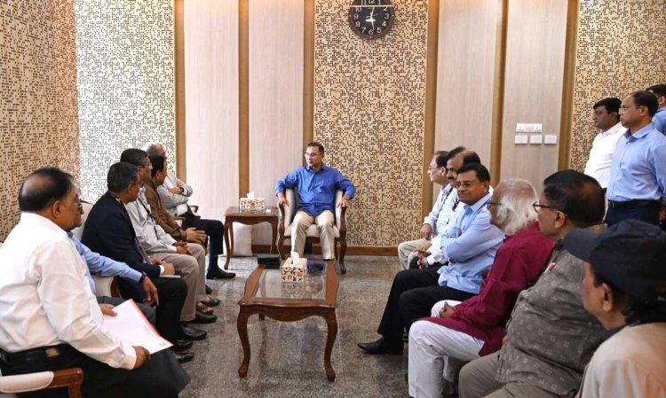 প্রধানমন্ত্রীর সঙ্গে পূজা উদযাপন পরিষদ প্রতিনিধিদলের সাক্ষাৎ