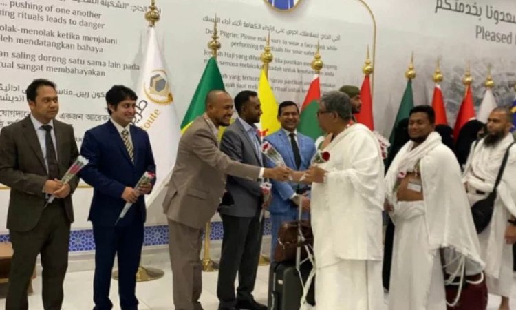 সৌদি পৌঁছেছে বাংলাদেশের প্রথম হজ ফ্লাইট