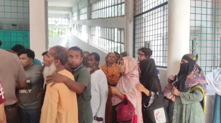 মাগুরায় বাস চাপায় প্রবাসীর স্ত্রী নিহত 