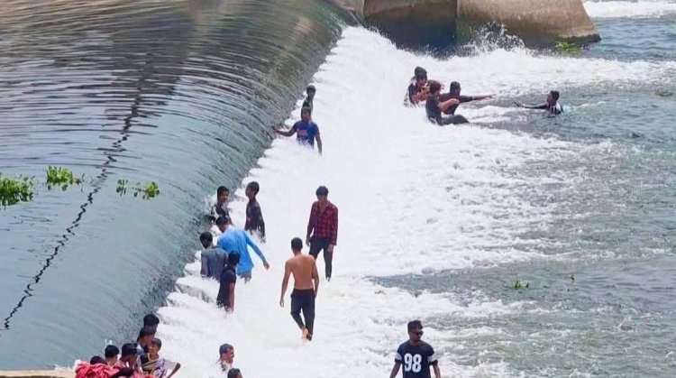 চাঁপাইনবাবগঞ্জের মহানন্দা নদীতে রাবার ড্যামের নিরাপত্তায় নামছে পুলিশ