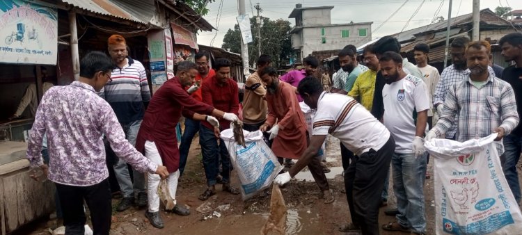 বদলগাছীতে ছাত্র দলের উদ্যোগে পরিষ্কার পরিচ্ছন্নতার কর্মসূচি 
