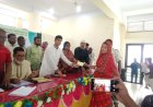 সাপাহারে প্রধানমন্ত্রীর ত্রাণ ও কল্যাণ তহবিলের নগদ অর্থ বিতরণ