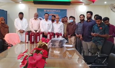চাঁপাইনবাবগঞ্জ সদর হাসপাতালে রুগীদের সহায়তায় স্বপ্নের বিভিন্ন সামগ্রী প্রদান