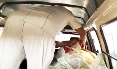 কারা ফটকে শেষ বারের মতো সন্তানের মুখ দেখলেন বাবা