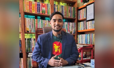 মুরগি বিক্রির টাকায় পাঠাগার গড়ে শিক্ষার আলো ছড়াচ্ছেন নাহিদ