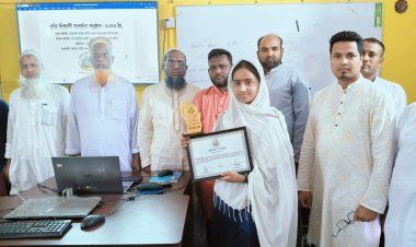 নওগাঁর রোবেদা পুতুল ফাউন্ডেশন থেকে বৃত্তিপ্রাপ্ত কৃতি শিক্ষার্থীকে সংবর্ধনা