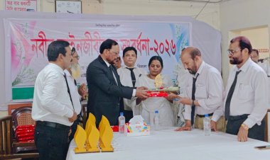 চাঁপাইনবাবগঞ্জ আইনজীবী সমিতির পক্ষ থেকে নবীনদের সংবর্ধনা 